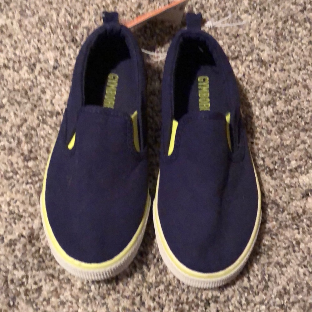NWT Gymboree toddler boys slip ons. Toddler size 11